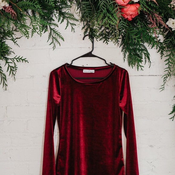 Crushed Velvet Long Sleeve - Picture 2 of 6